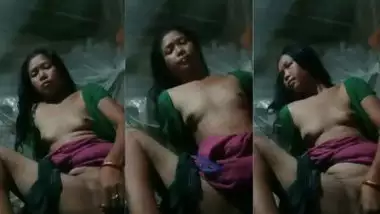 Kathmandu Lady Fucks Her Pussy With A Brinjal In Nepali Sex Indian