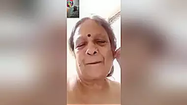 Today Exclusive Mature Aunty Shows Her Boobs And Pussy On Vc Indian