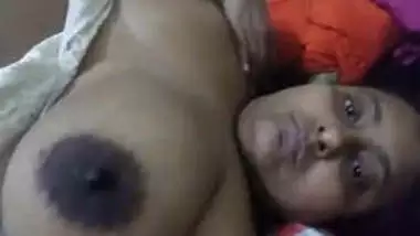 380px x 214px - Sexy Boudi Showing Her Big Boobs indian amateur sex