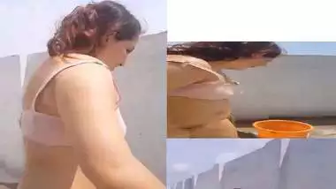 Manukota Sex Videos - Indian Sunita Bhabhi Nude Saree Change Caught By Devar indian amateur sex