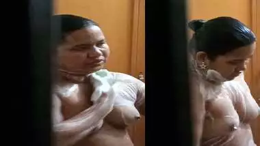 Mom Nude Hidden Cam - Indian Mom Captured Nude In Hidden Cam By Son indian amateur sex