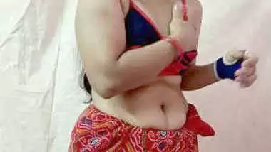 Nikki Sexy Nangi Sexy Movie Video Hindi Bhasha Dubbing - Indian Aunty Saree Changeing In Room 1 indian amateur sex