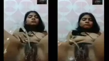 380px x 214px - Super Horny Girl Peeing Hard After Fingering indian amateur sex