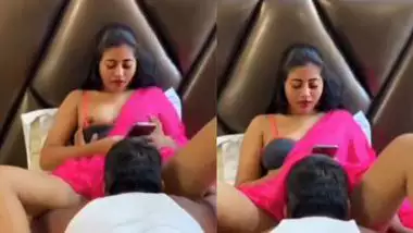 Gigolo licks slut Siya’s pussy in desi sex video